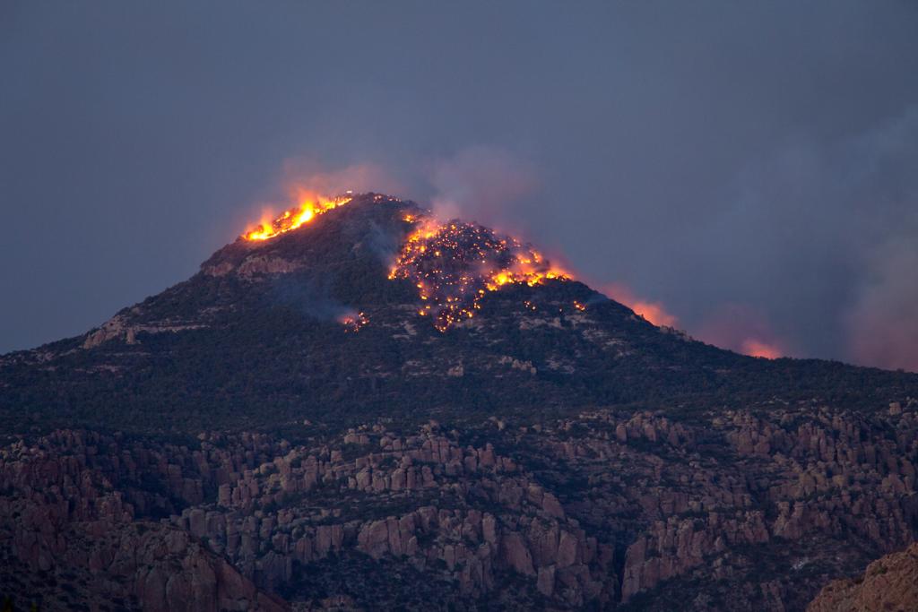 Fire on Sugarloaf mountain